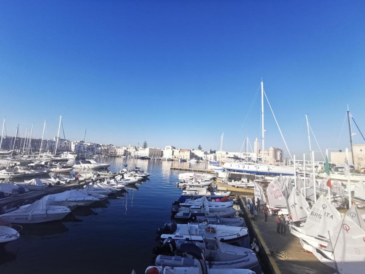 Apartamento La Finestra Sul Porto Trani Exterior foto